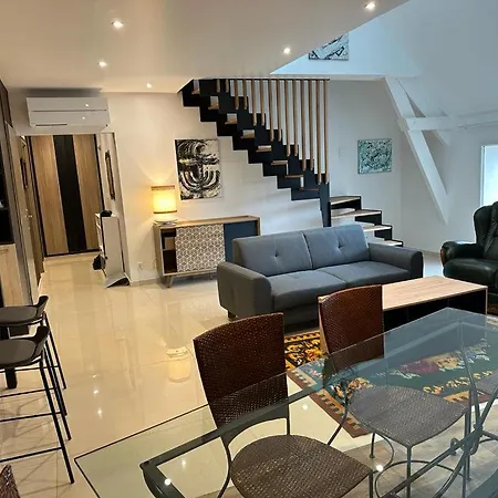 Spacious Flat Close To The Railway Station Lejlighed