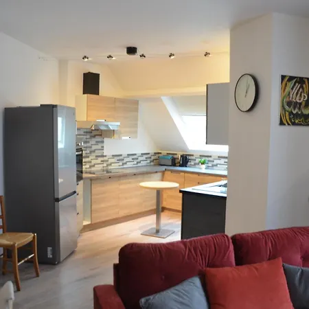 Spacious Flat Close To The Railway Station Appartement
